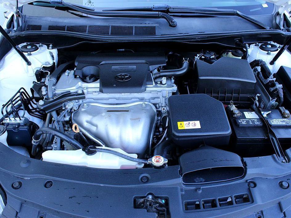 Used 2017 Toyota Camry SE image 29