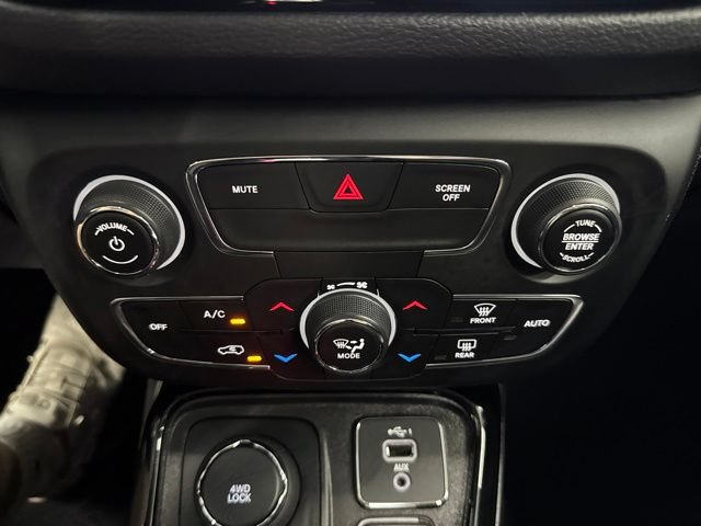Used 2020 Jeep Compass Limited AWD/4WD image 39