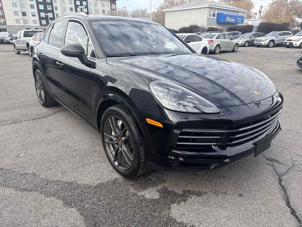 Used 2020 Porsche Cayenne S image 4