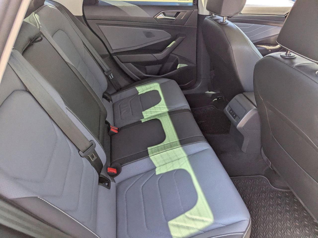 Used 2025 Volkswagen Jetta SEL image 13