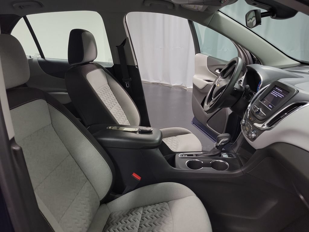 Used 2022 Chevrolet Equinox LS AWD/4WD image 32