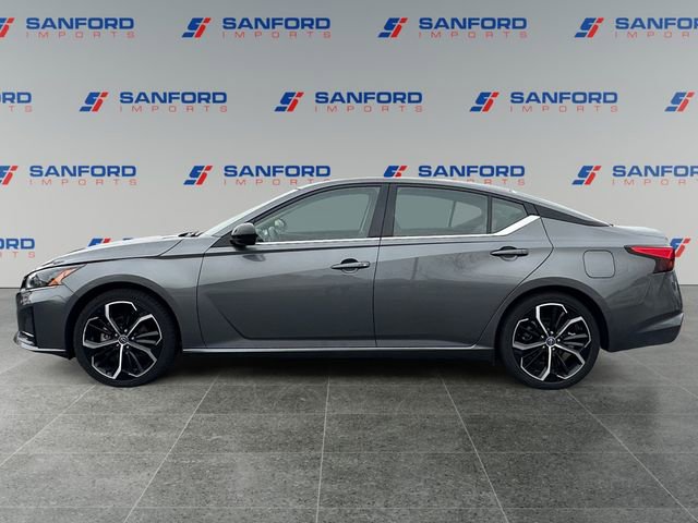 Used 2024 Nissan Altima 2.5 SR image 2