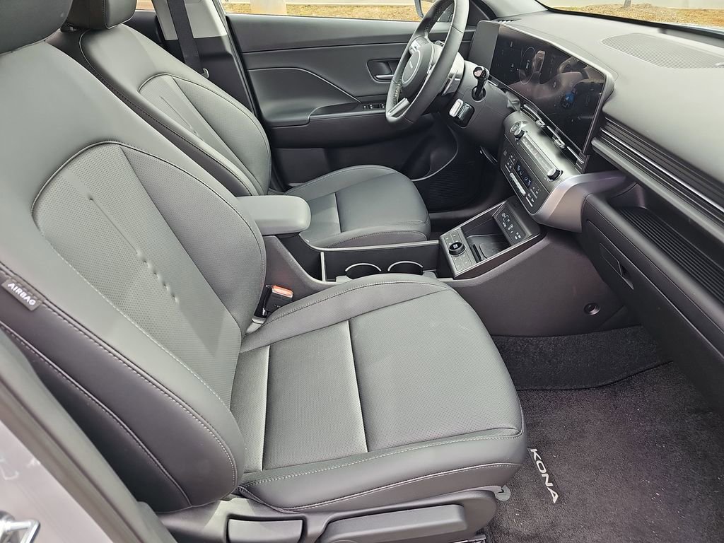 Used 2026 Hyundai Kona Limited image 11