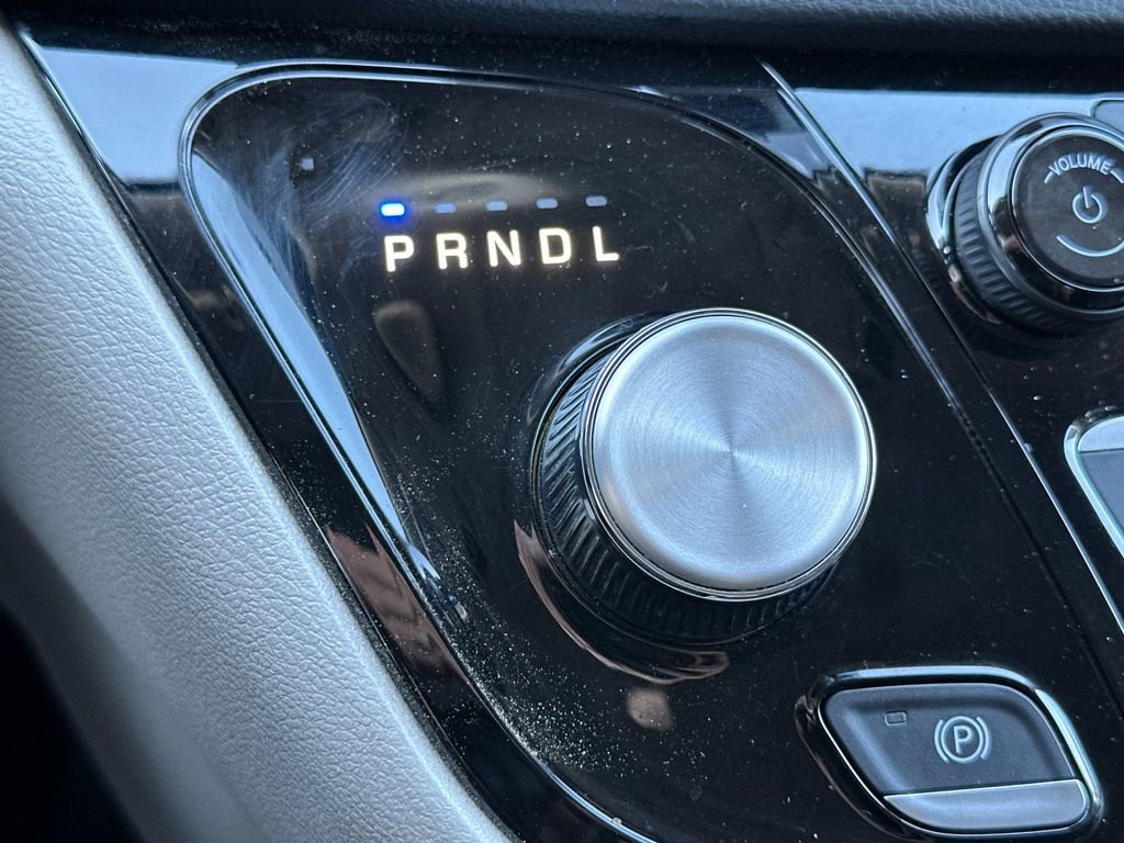 Used 2023 Chrysler Pacifica Touring-L image 22