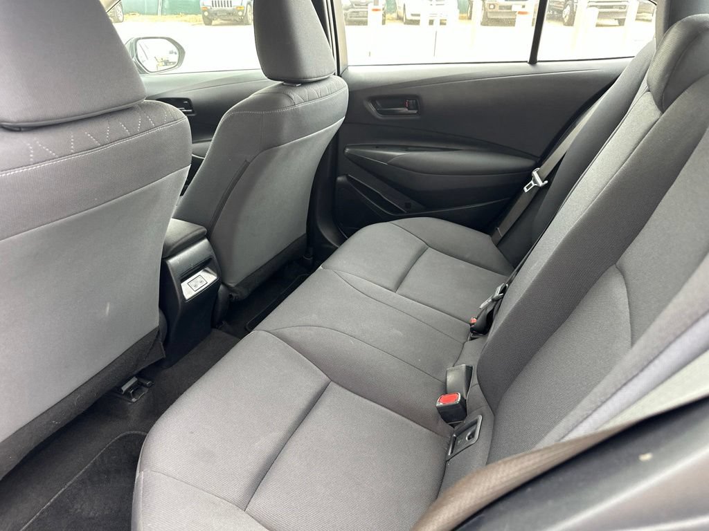 Used 2023 Toyota Corolla LE FWD image 17