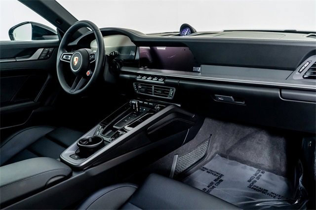 Used 2025 Porsche 911 Carrera image 31