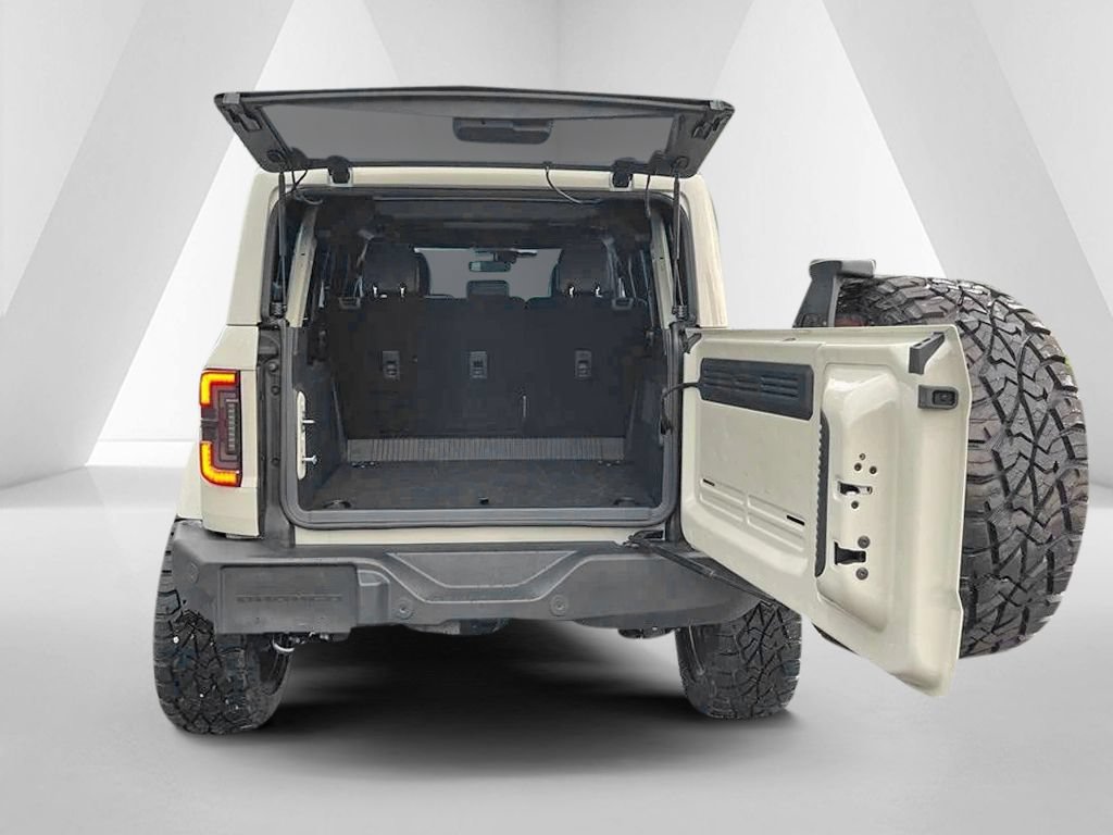 Used 2025 Ford Bronco Outer Banks AWD/4WD image 7