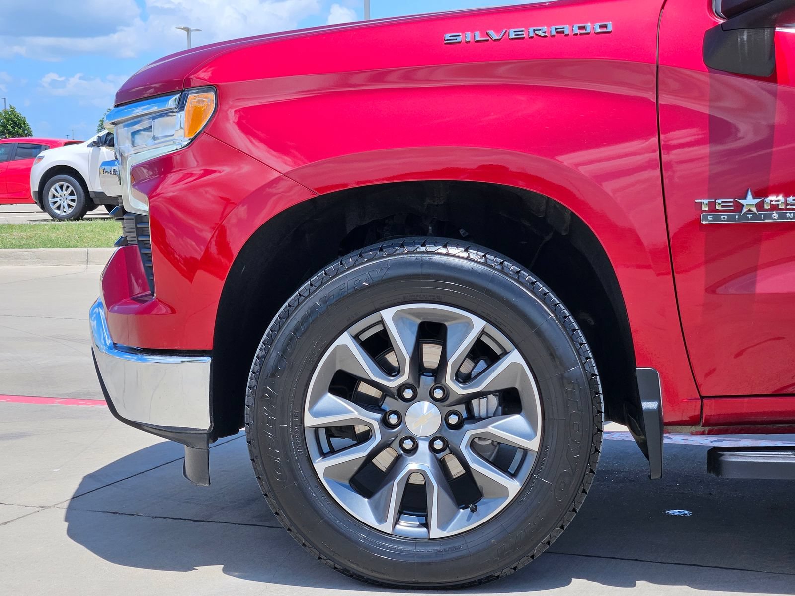 Used 2024 Chevrolet Silverado 1500 LT RWD image 13