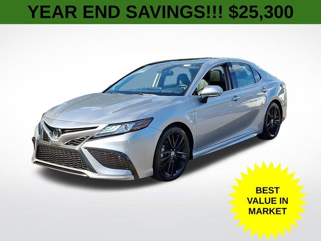 Used 2022 Toyota Camry XSE image 4