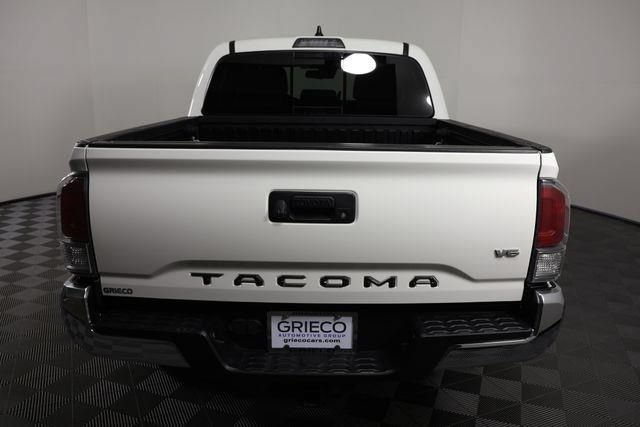 Used 2021 Toyota Tacoma TRD Off-Road AWD/4WD image 8