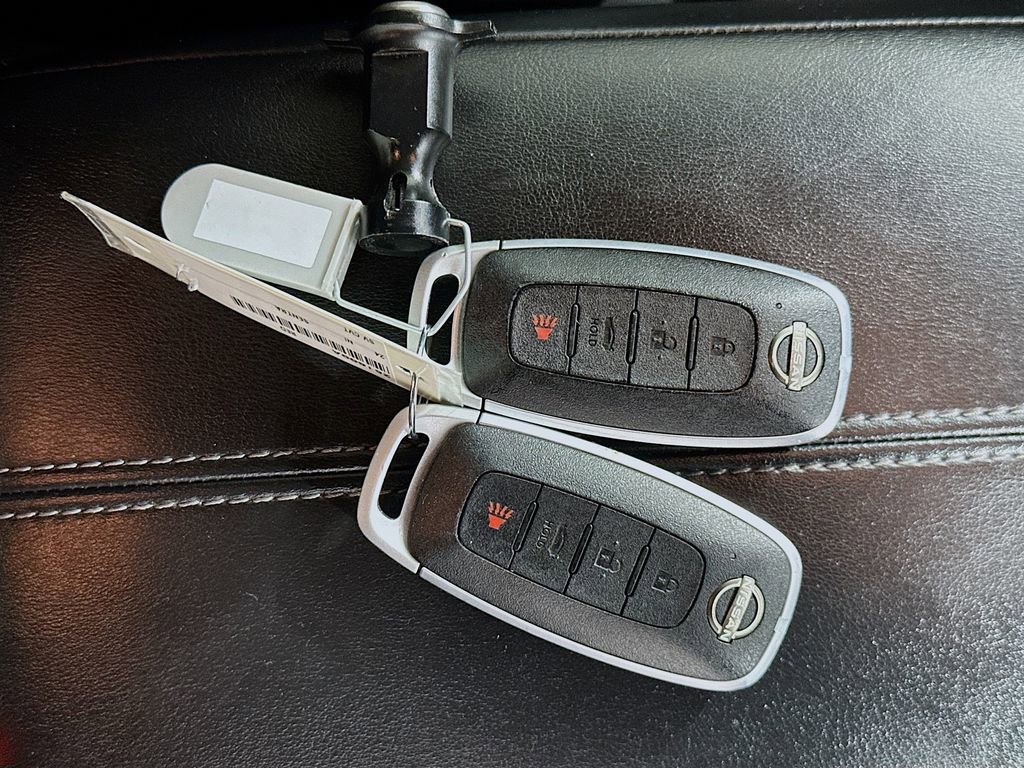 Used 2024 Nissan Sentra SV image 35