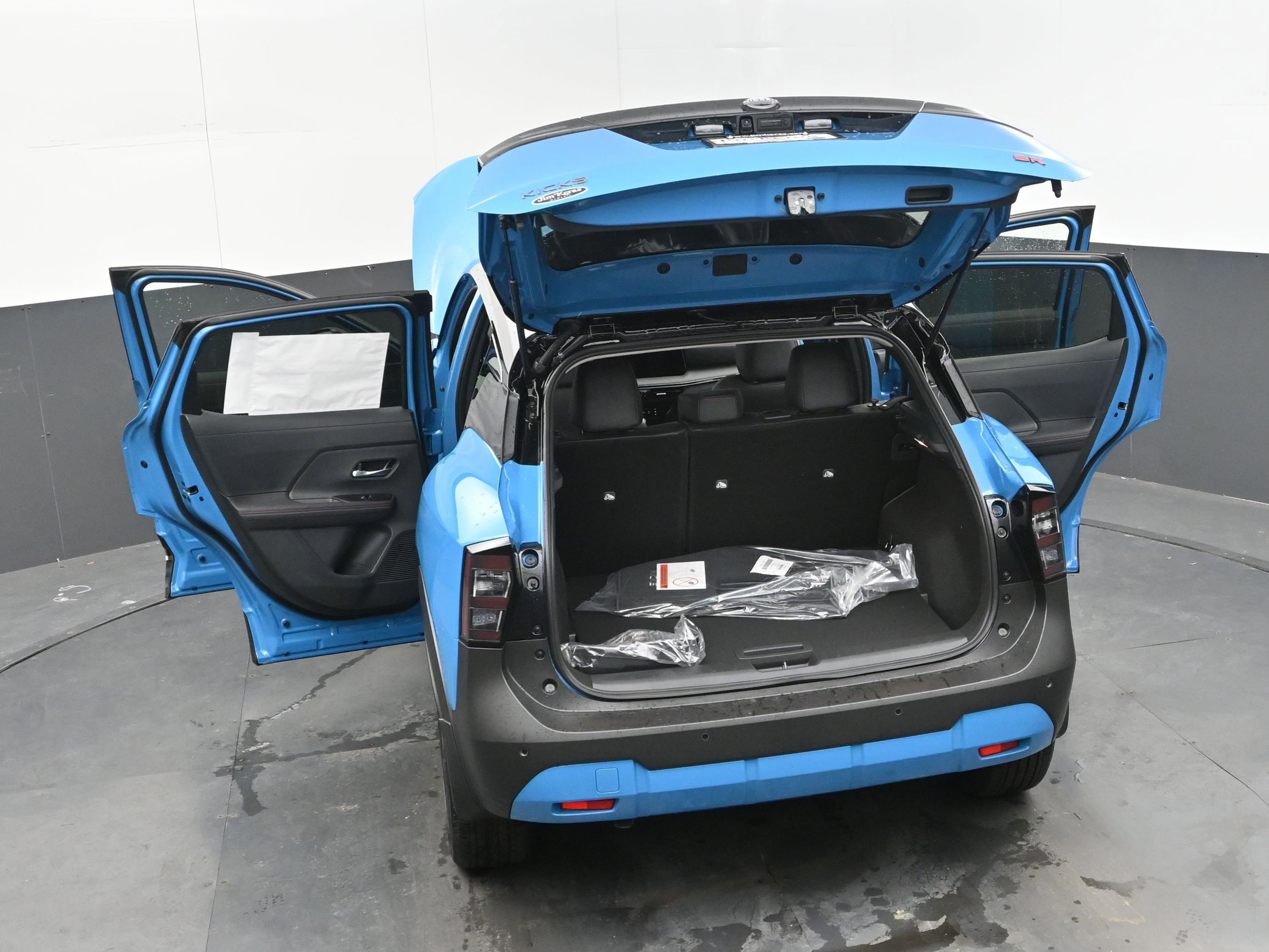 New 2025 Nissan Kicks SR image 43