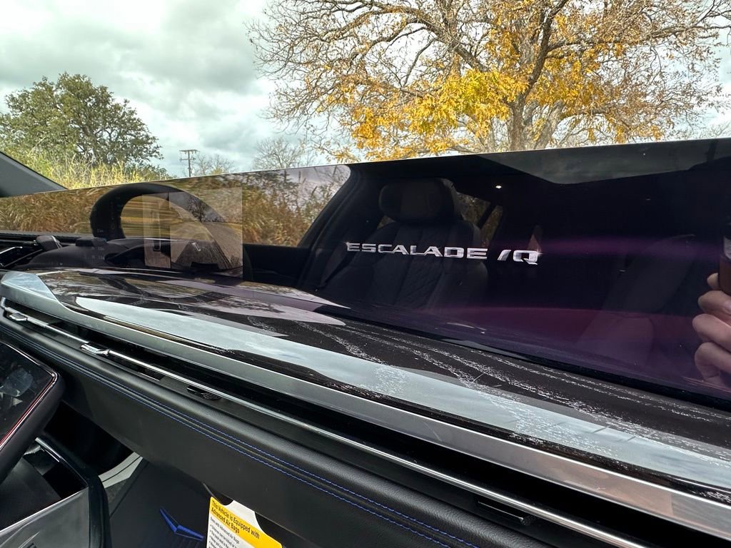 New 2025 Cadillac Escalade IQ Sport 1 w/ LPO, ONYX Package AWD/4WD image 18
