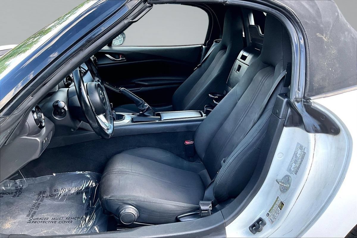 Used 2016 MAZDA MX-5 Miata Sport RWD image 10