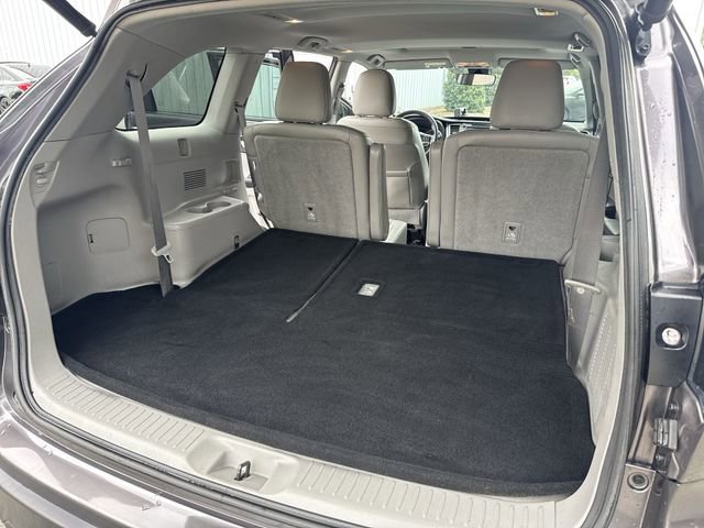 Used 2019 Toyota Highlander XLE FWD image 12