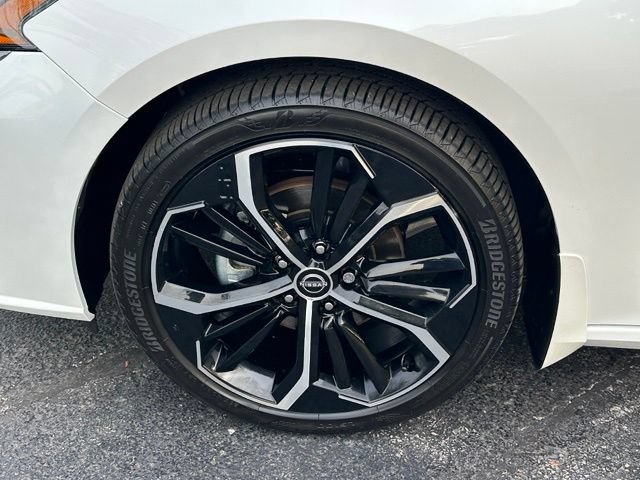 Certified 2023 Nissan Altima 2.5 SR FWD image 9