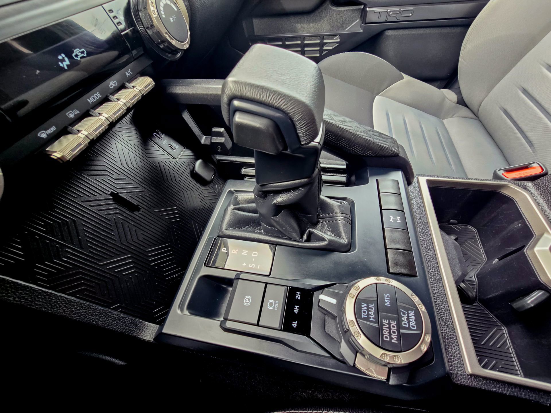 Used 2024 Toyota Tacoma TRD Off-Road image 20