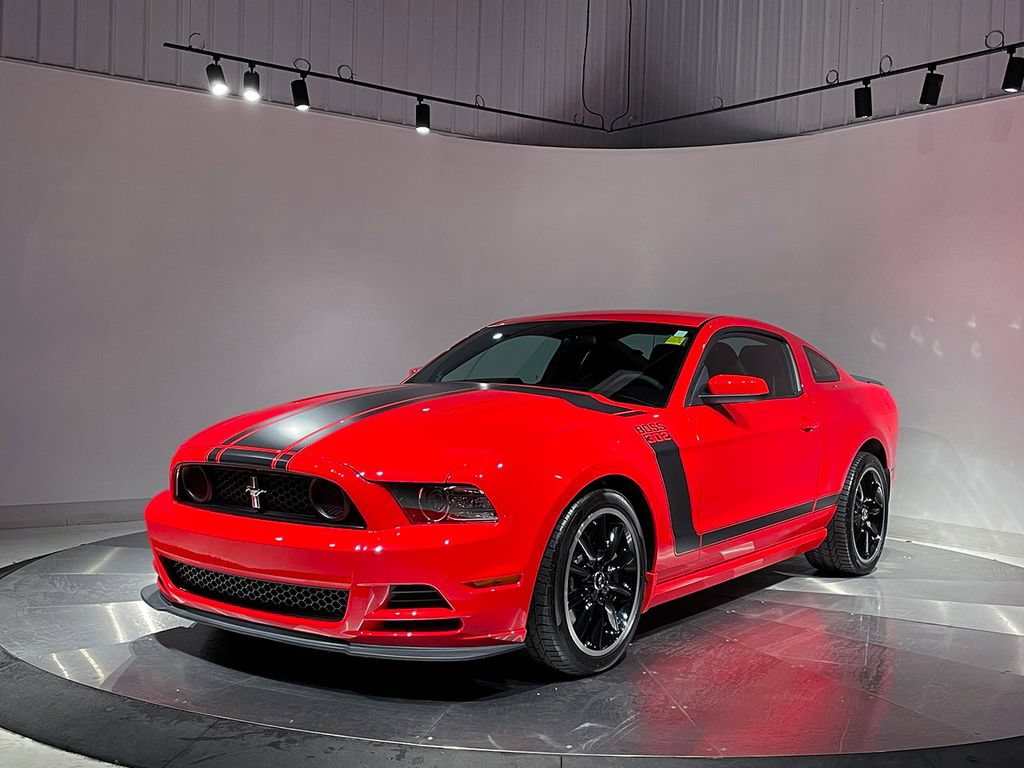 Used 2013 Ford Mustang Boss 302 w/ Boss 302 Accessory Pkg RWD image 2