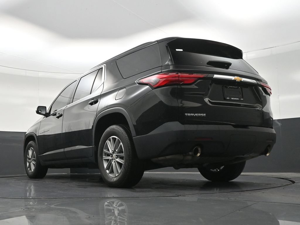 Used 2023 Chevrolet Traverse LT FWD image 26