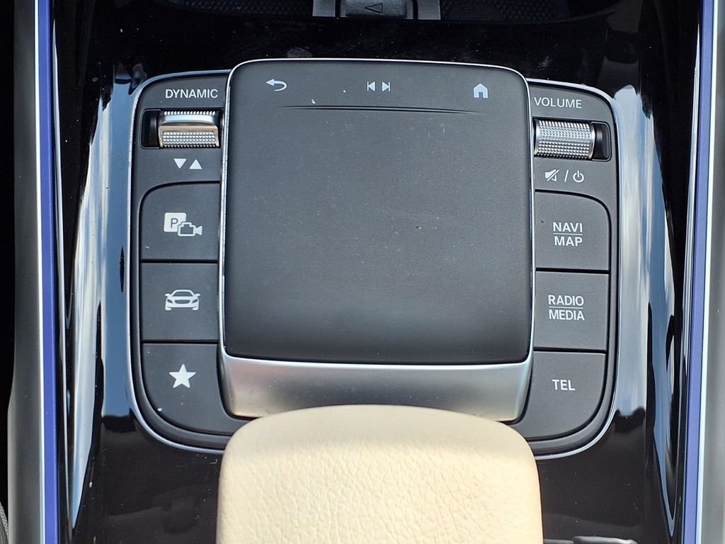 Used 2023 Mercedes-Benz GLB 250 image 6