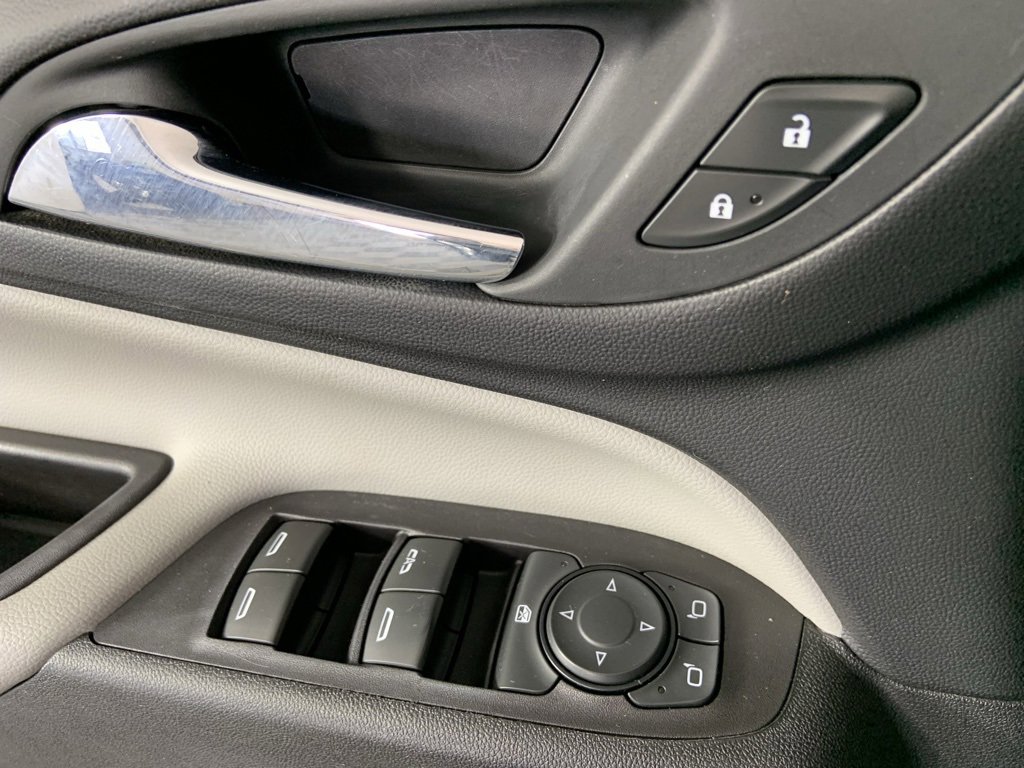 Used 2020 Chevrolet Equinox LS w/ LS Convenience Package image 29