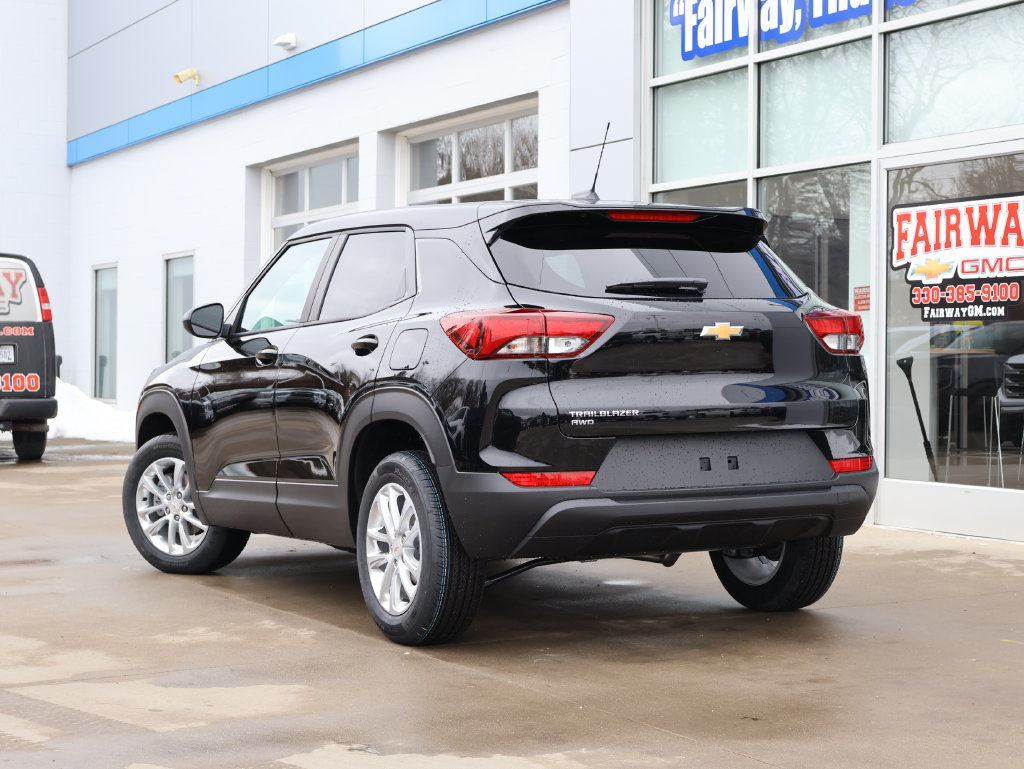 New 2026 Chevrolet TrailBlazer LS w/ LS Convenience Package AWD/4WD image 32