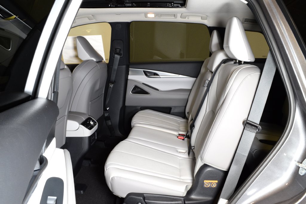 New 2027 INFINITI QX60 Luxe w/ Cargo Package AWD/4WD image 29