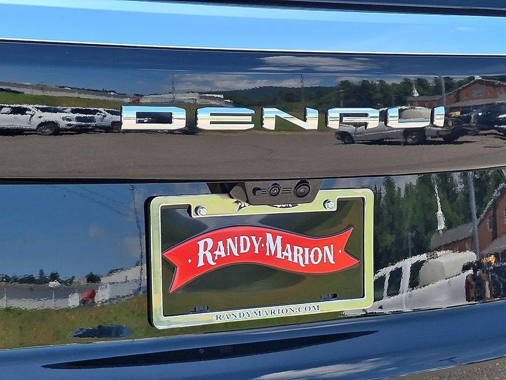 New 2026 GMC Yukon XL Denali w/ Denali Reserve Package AWD/4WD image 11