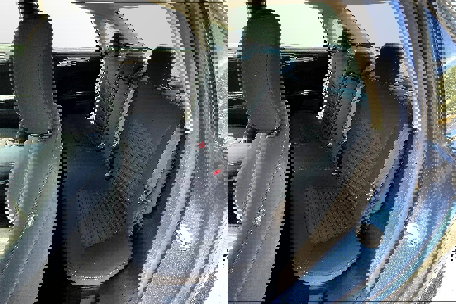 Used 2019 Ford Fusion SE image 18