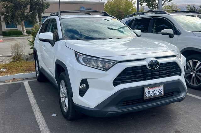 Used 2019 Toyota RAV4 XLE w/ Convenience Package FWD image 5