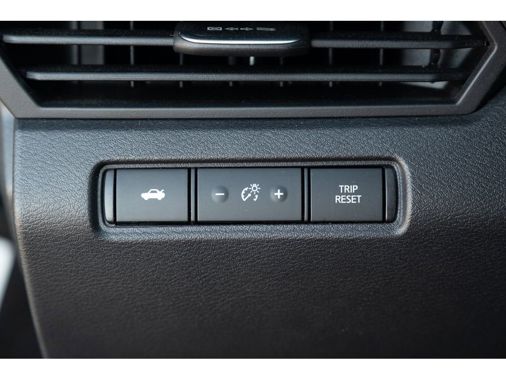 Used 2025 Nissan Altima 2.5 SV image 31