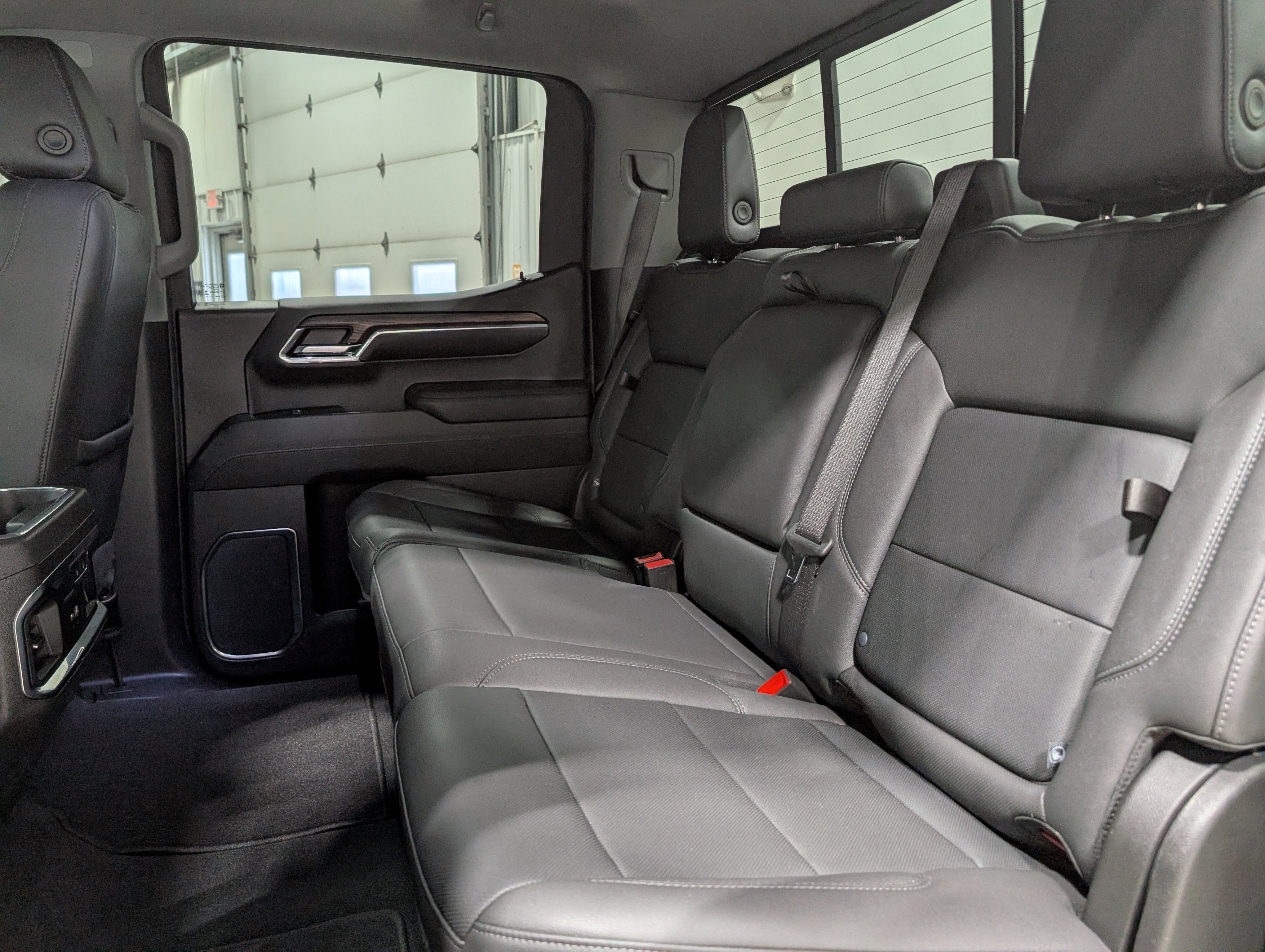 Used 2024 GMC Sierra 1500 SLT w/ SLT Premium Plus Package image 17