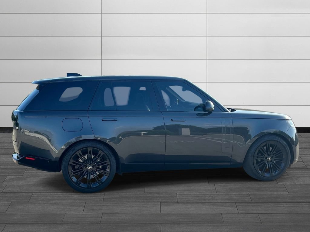 Certified 2025 Land Rover Range Rover SE AWD/4WD image 6