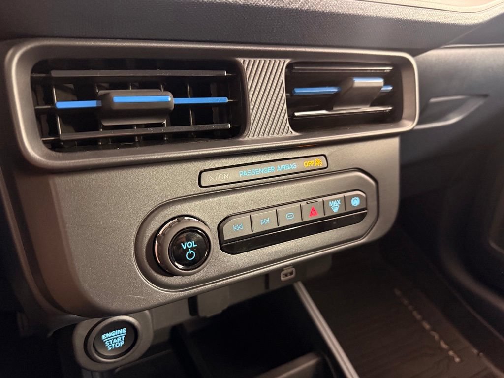 Used 2026 Ford Maverick Lobo AWD/4WD image 41