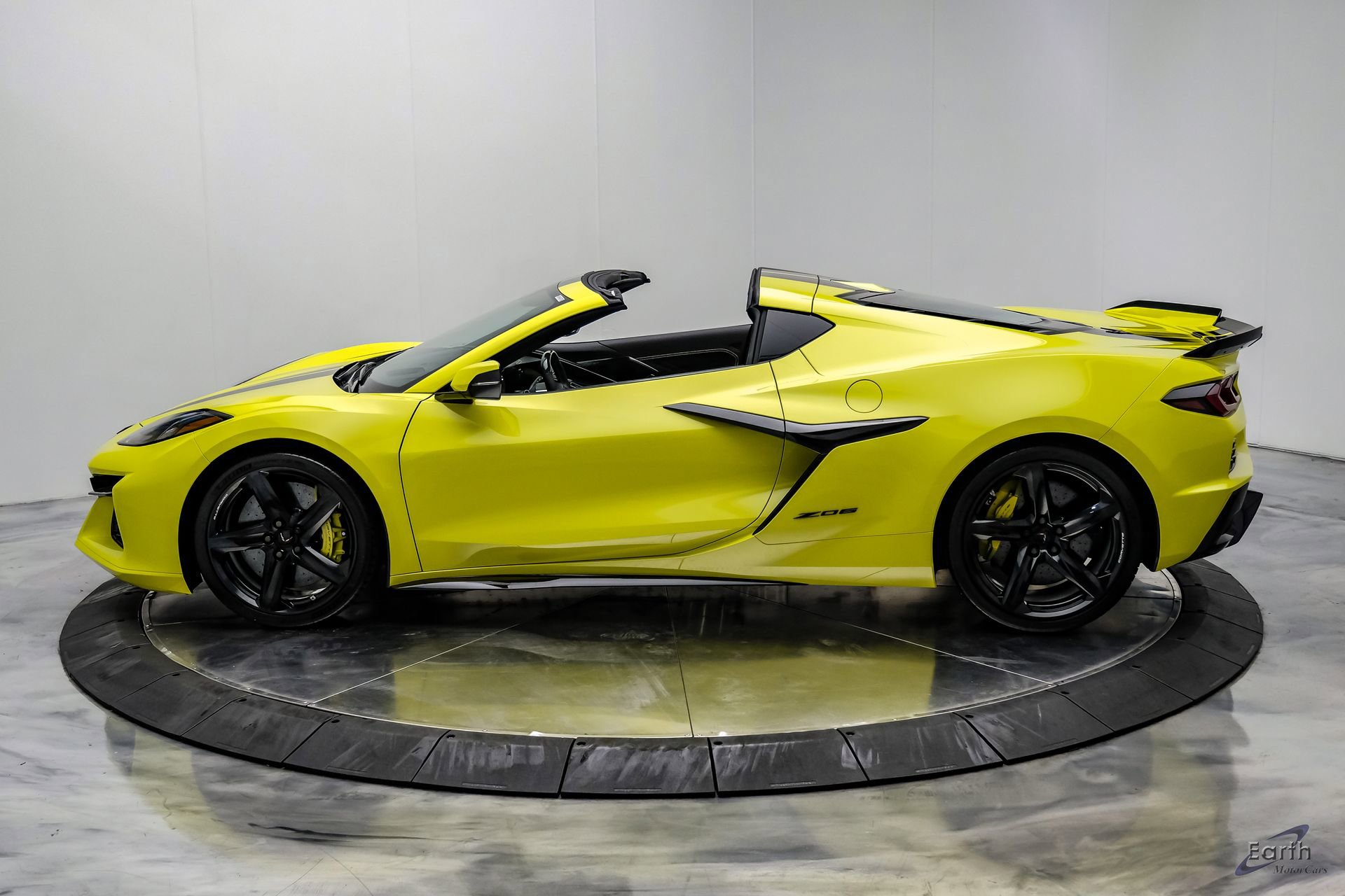 Used 2024 Chevrolet Corvette Z06 w/ Stealth Interior Trim Package image 9