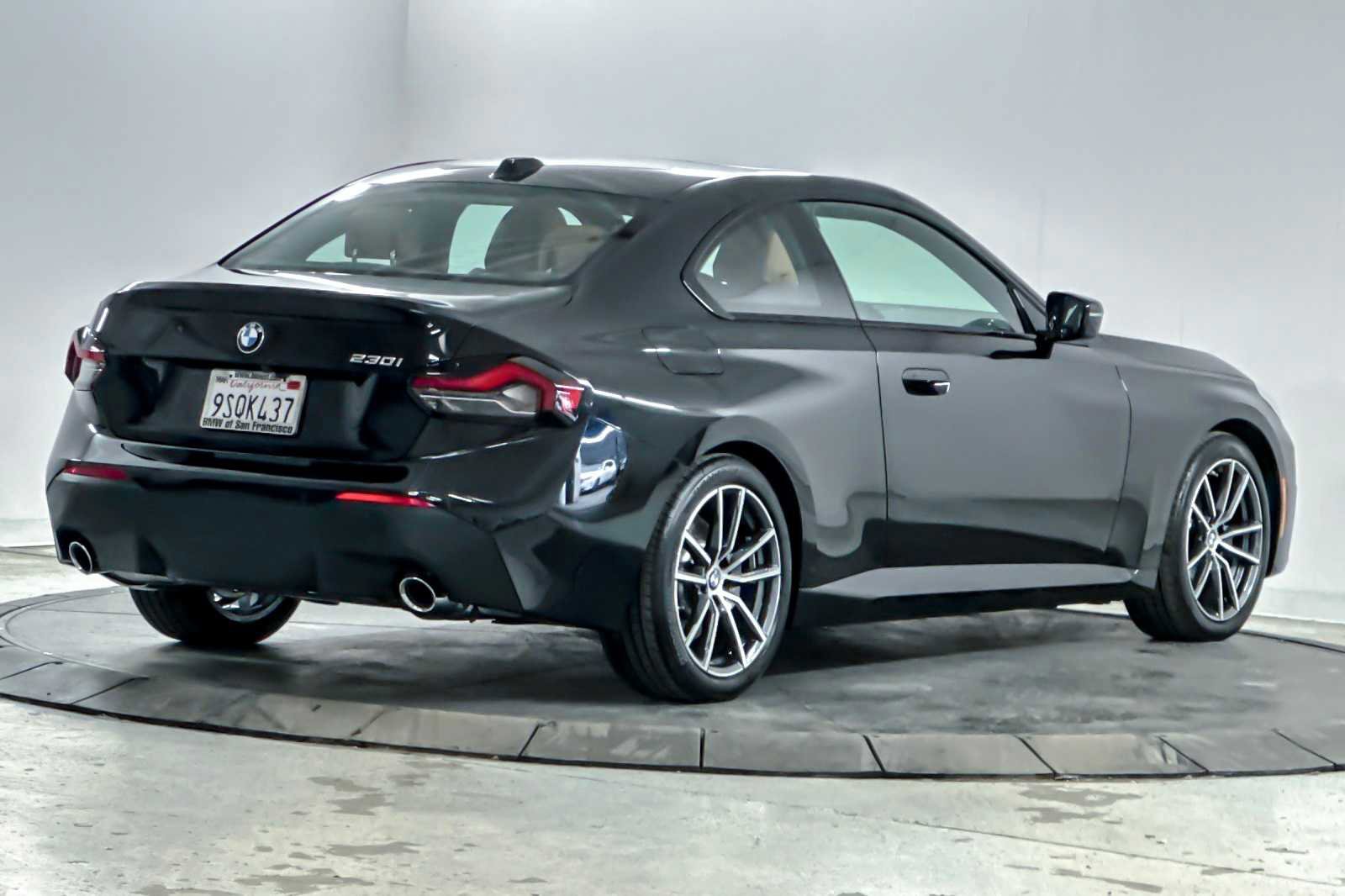 Used 2025 BMW 230i Coupe w/ Premium Package image 2