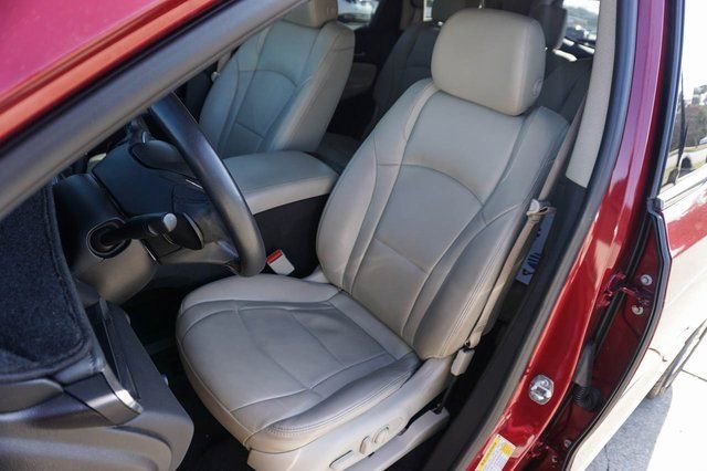 Used 2019 Buick Enclave Essence image 17