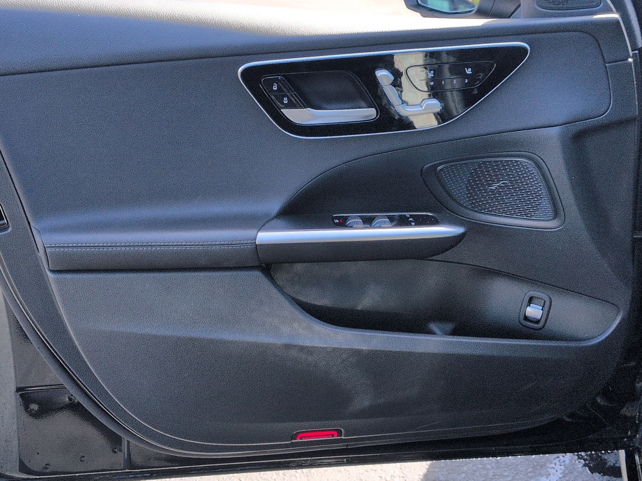 Used 2025 Mercedes-Benz C 300 Sedan image 14