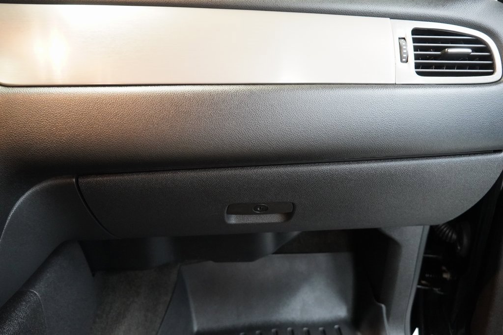 Used 2013 Chevrolet Avalanche LT w/ Suspension Package, Off-Road image 36