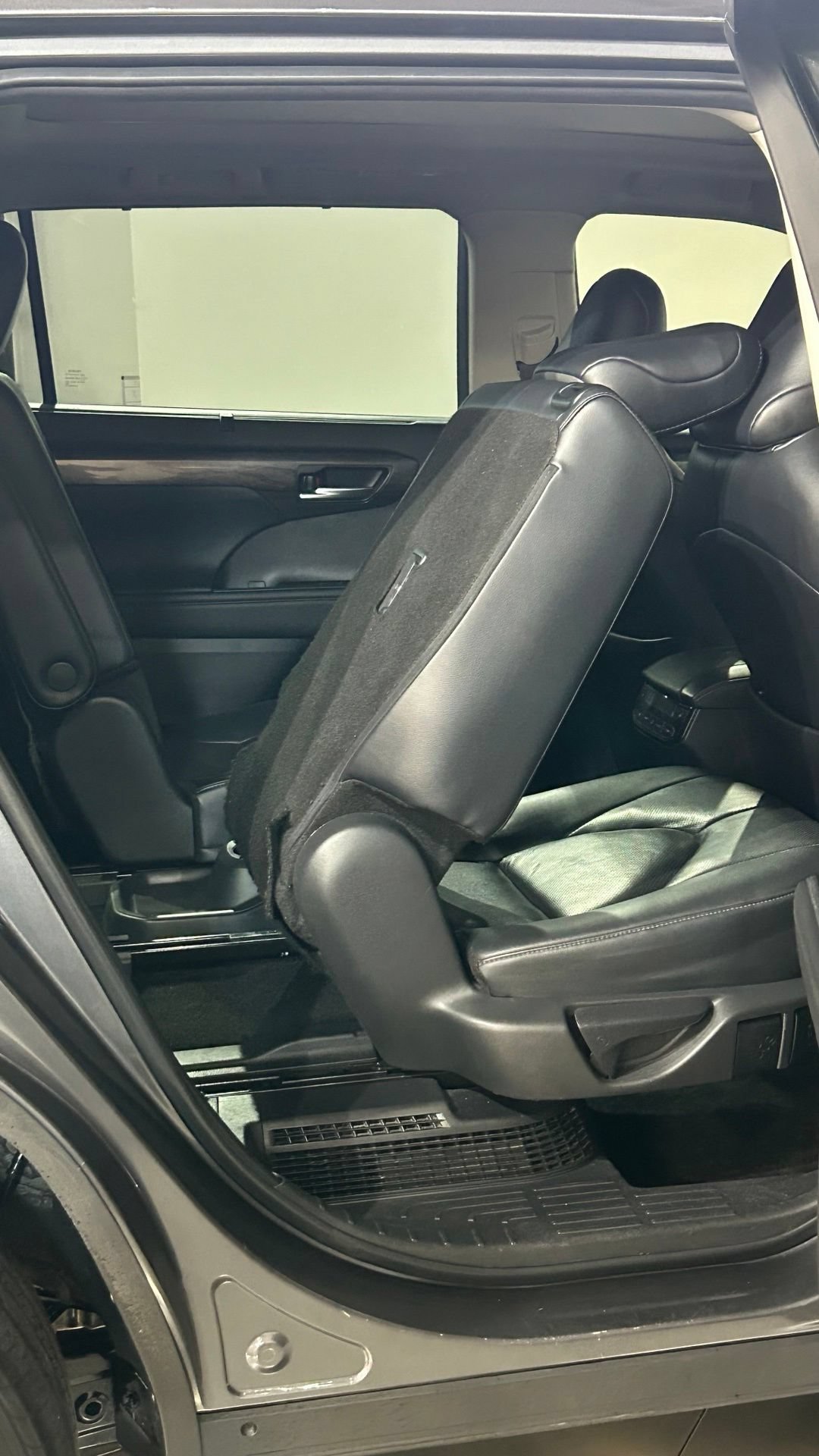 Used 2024 Toyota Highlander Platinum AWD/4WD image 71