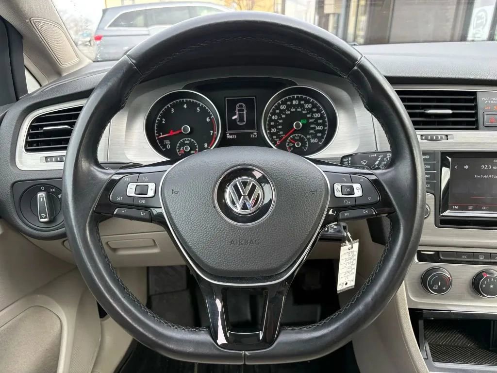 Used 2015 Volkswagen Golf S image 13
