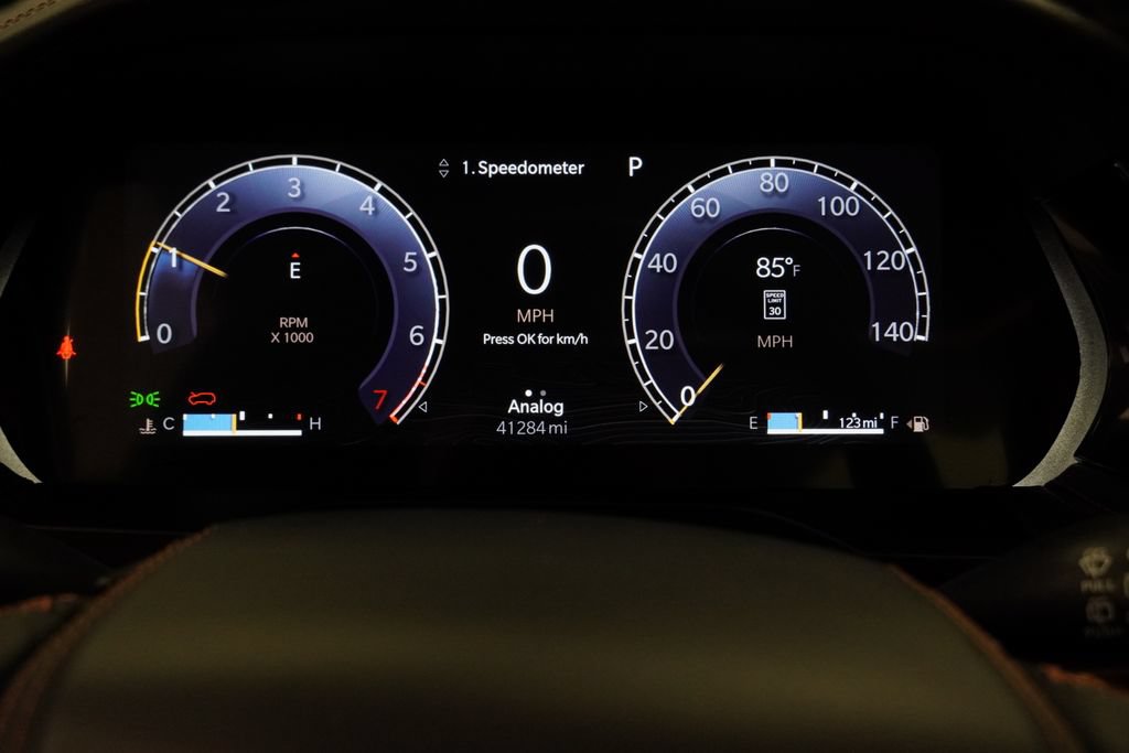 Certified 2025 Jeep Grand Cherokee Summit AWD/4WD image 32
