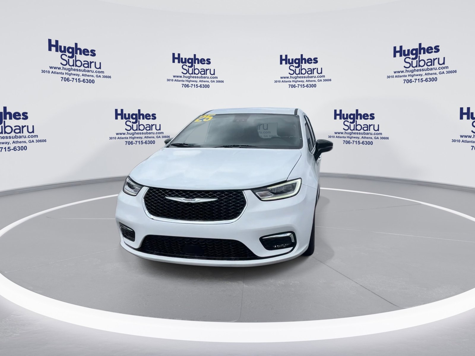 Used 2025 Chrysler Pacifica Select FWD image 6