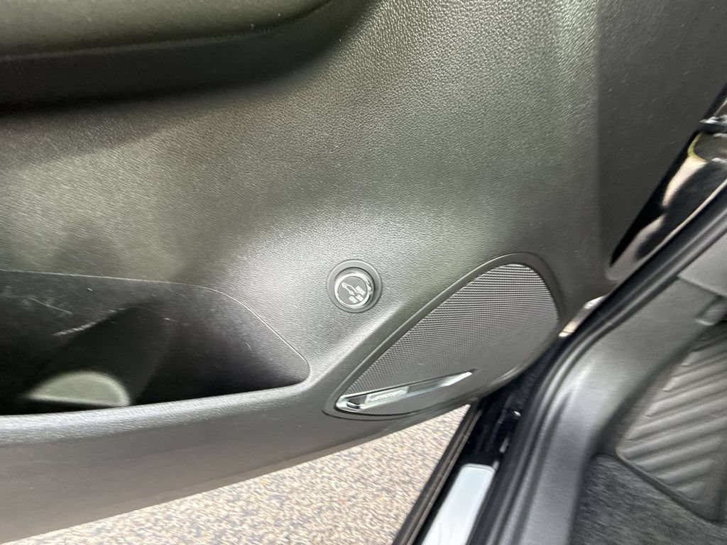 Certified 2023 Buick Envision Avenir FWD image 31
