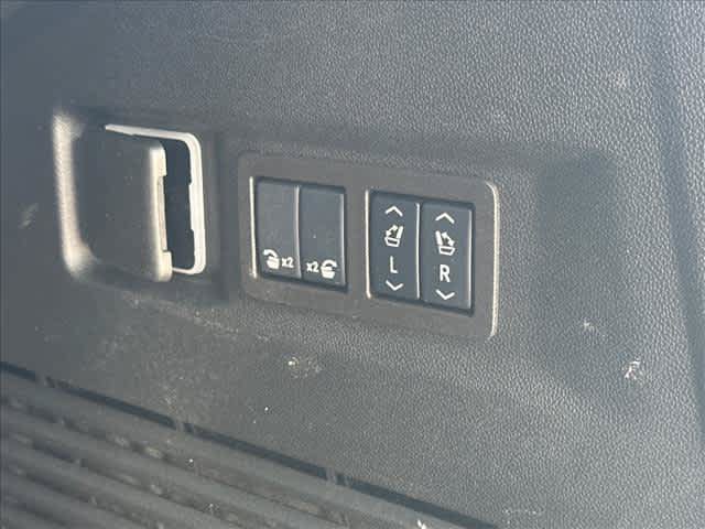 Used 2025 Chevrolet Tahoe Premier AWD/4WD image 6