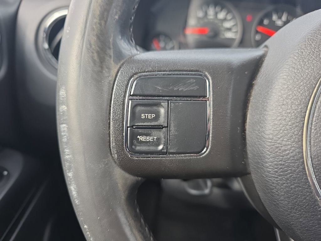 Used 2013 Jeep Compass Latitude w/ Sun/Sound Group image 19