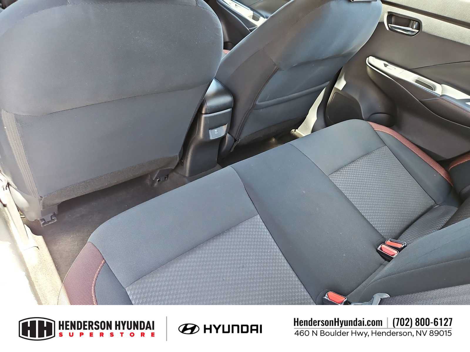 Used 2024 Nissan Versa SR FWD image 18