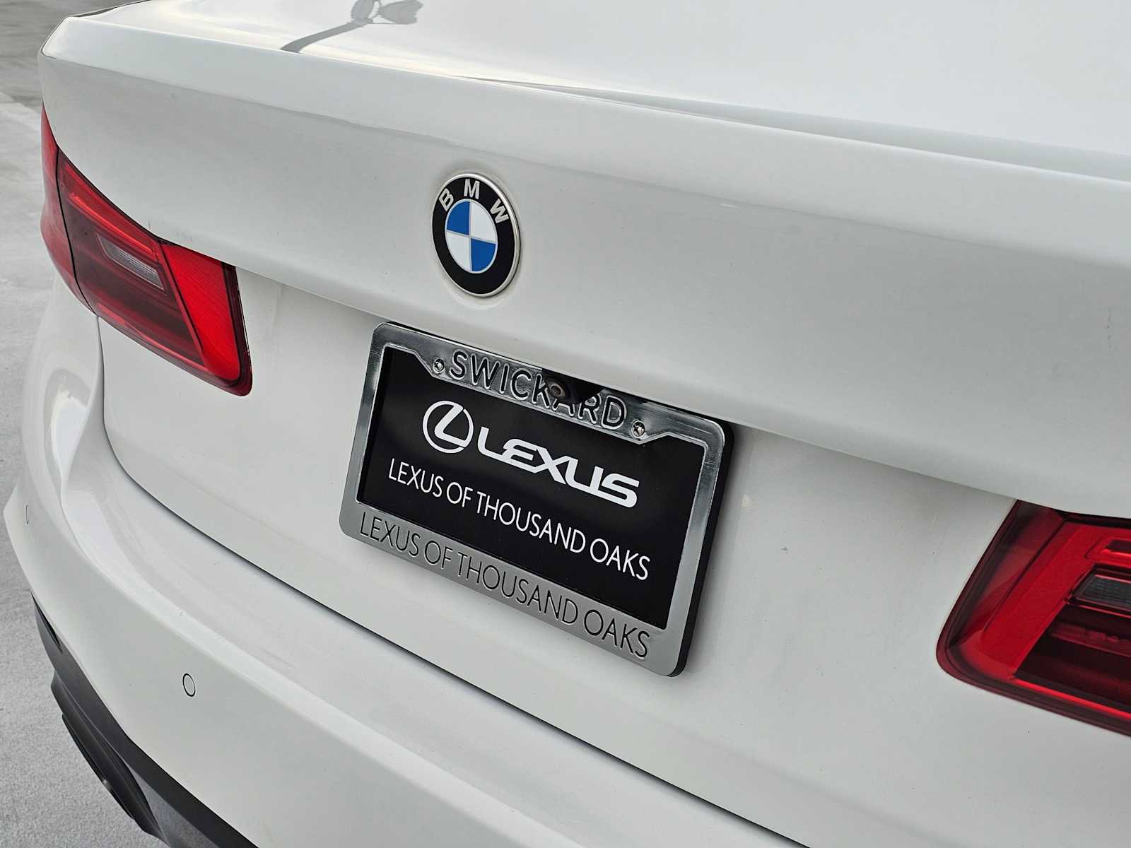 Used 2019 BMW 530e w/ M Sport Package image 13