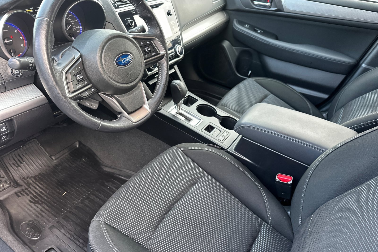 Used 2018 Subaru Outback 2.5i Premium image 9