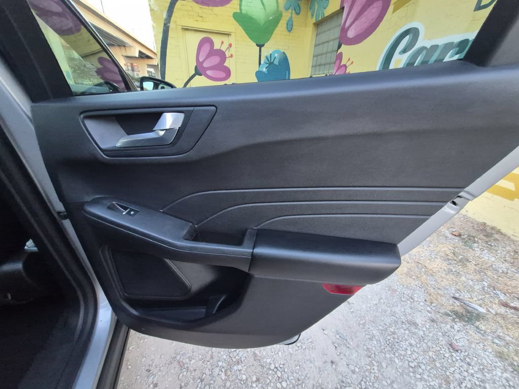 Used 2021 Ford Escape SEL AWD/4WD image 17